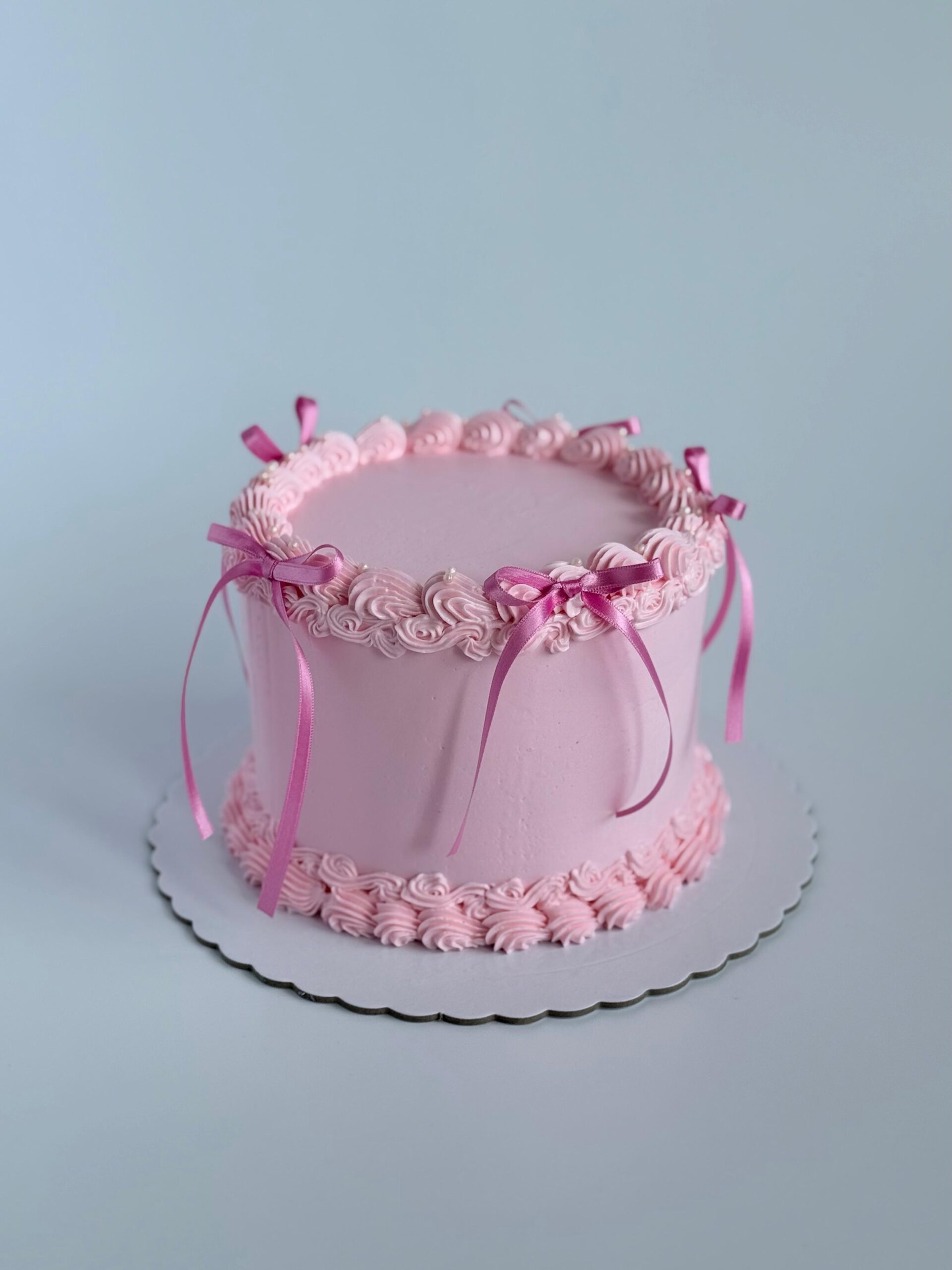 BOW CAKE